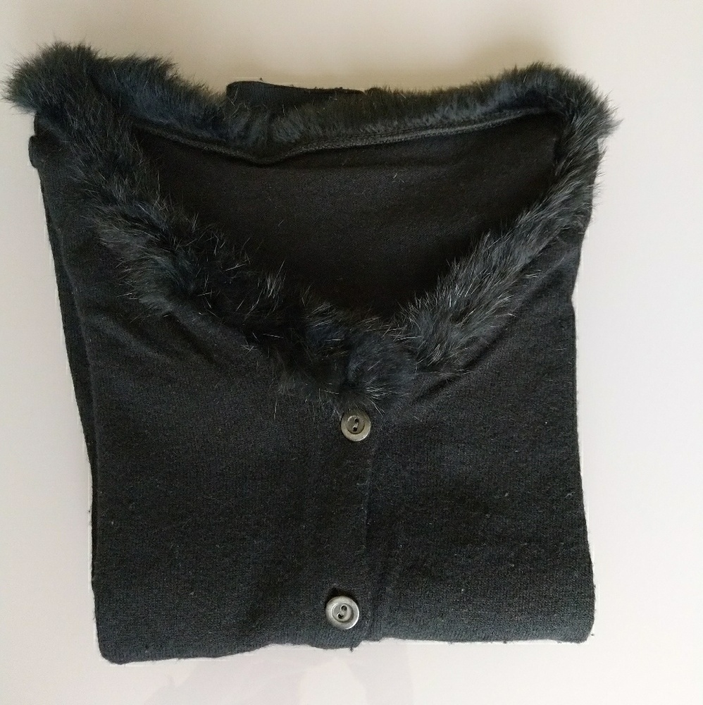Women's Scoop Neck Cardigan with Faux Fur Collar